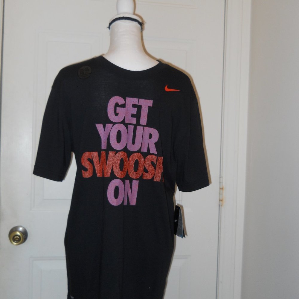 NIKE BASKETBALL T-SHIRT GET YOUR SWOOSH ON MENS M
